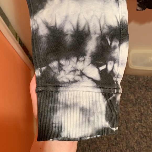 Warm down Lululemon joggers - Picture 5 of 8